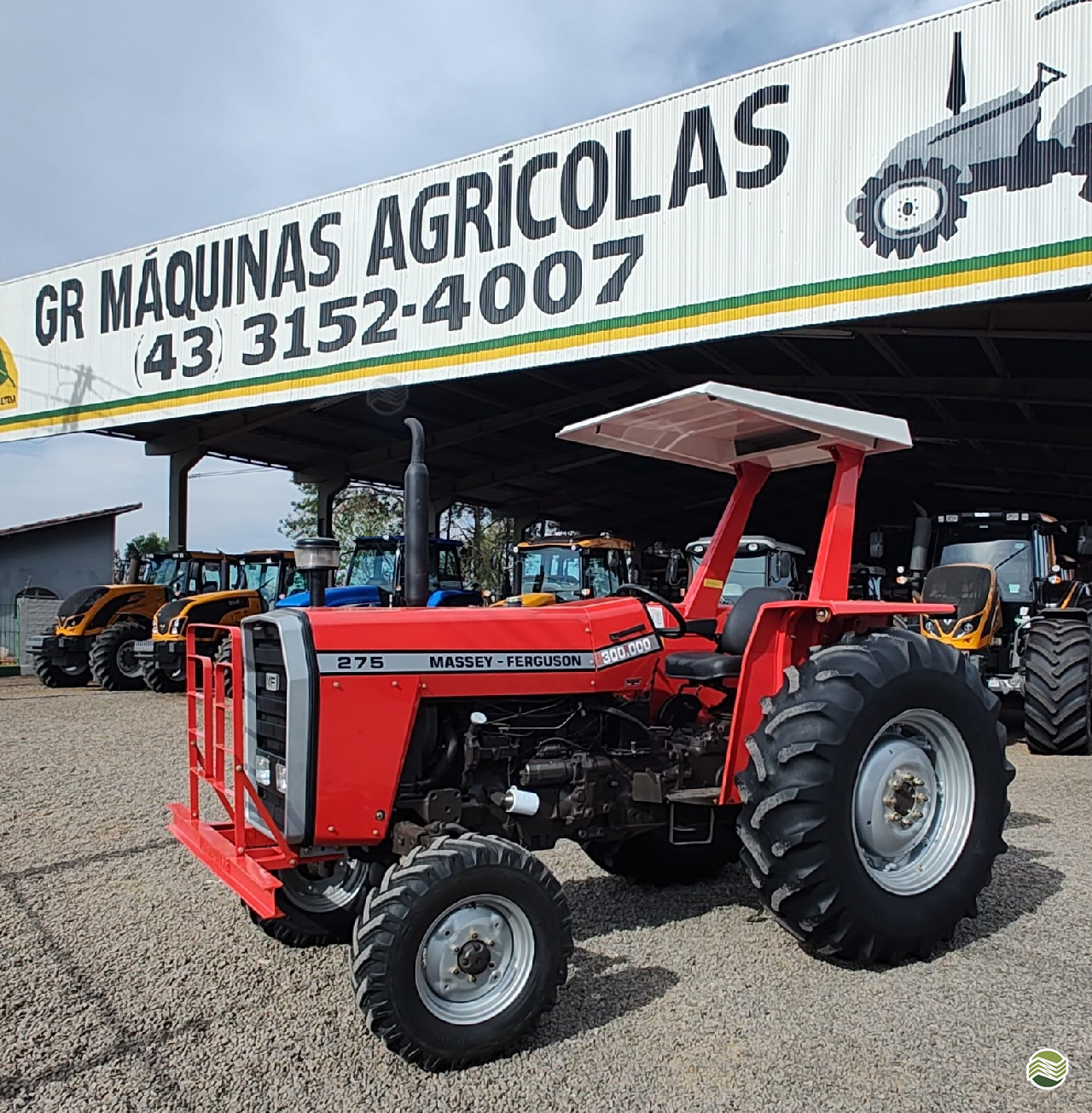 TRATOR MASSEY FERGUSON MF 275 Tração 4x2 GR Máquinas Agrícolas ARAPONGAS PARANÁ PR